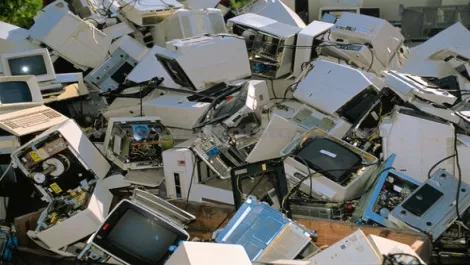 Six in a row as global PC sales slow
